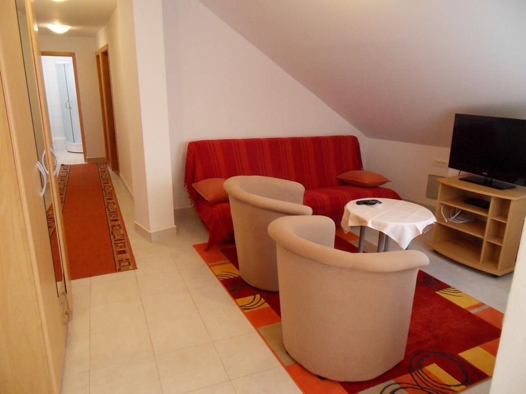 Apartments Petricevic 2 塞尔瑟 客房 照片