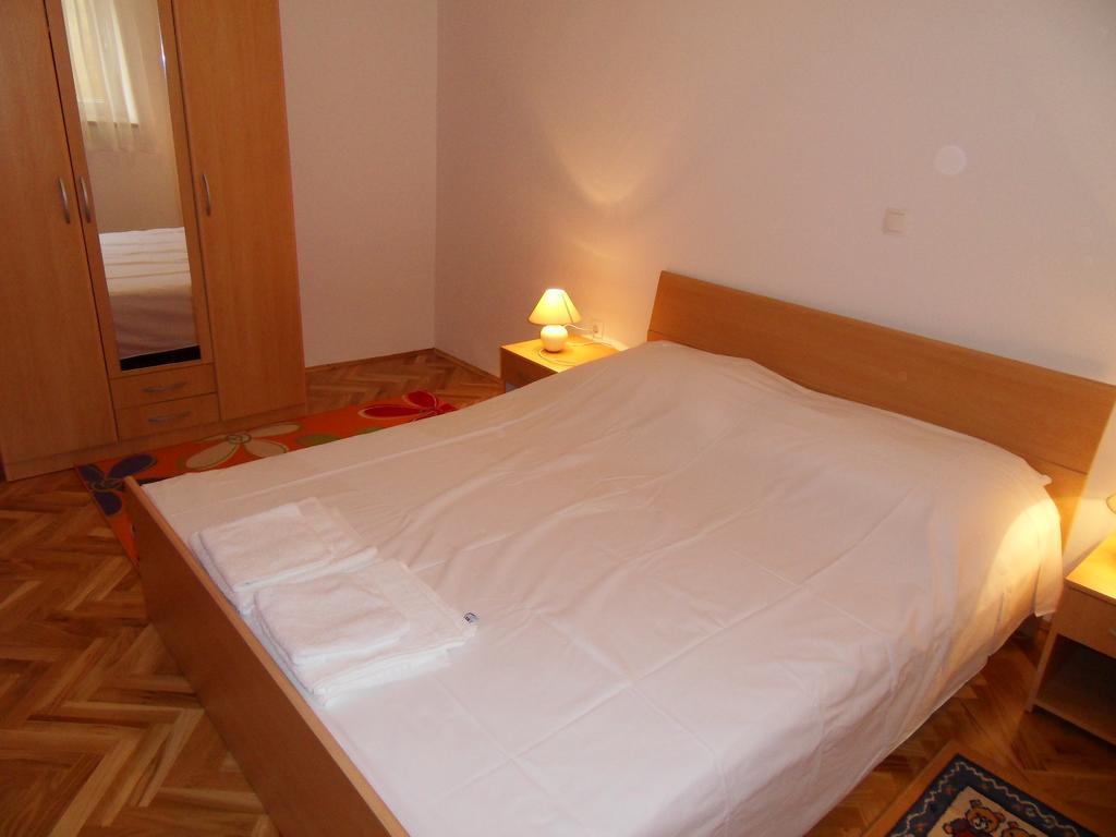 Apartments Petricevic 2 塞尔瑟 外观 照片