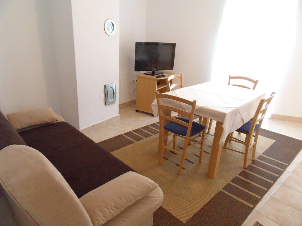 Apartments Petricevic 2 塞尔瑟 外观 照片