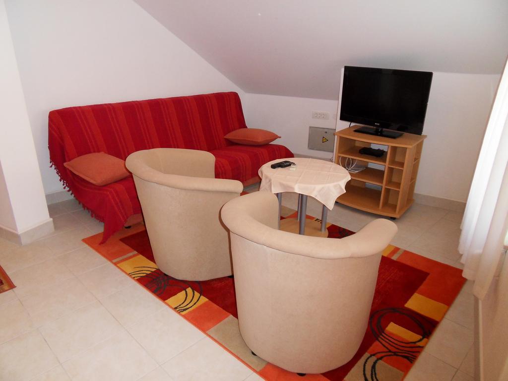 Apartments Petricevic 2 塞尔瑟 外观 照片