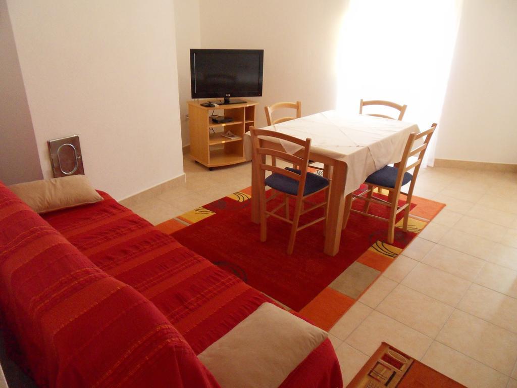 Apartments Petricevic 2 塞尔瑟 外观 照片
